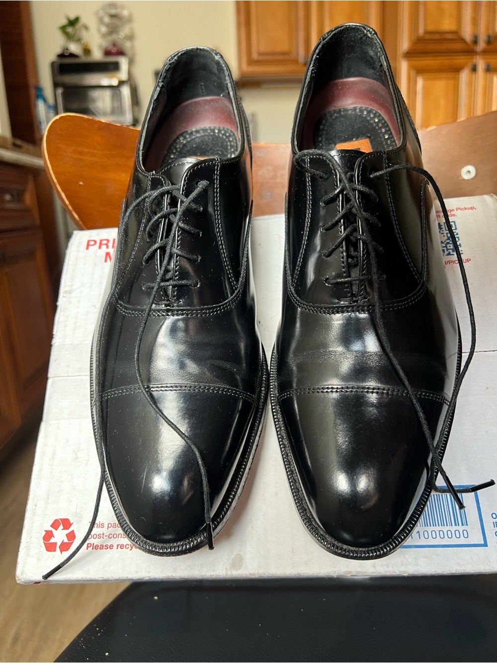 Vintage Florsheim Albany Black Leather Cap Toe Oxfords Mens 9B dress shoes